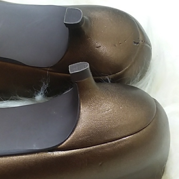 Candie's Bronze Kitten Heels - Picture 5 of 7